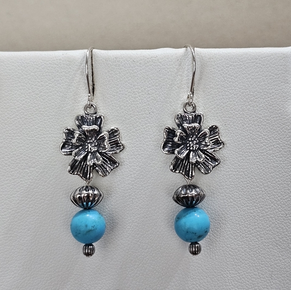 Jewelry - Southwestern Flower Dangle Earrings Oxidized 925 Silver and Howlite Beads